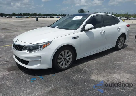 2016 Kia Optima Ex z USA, uszkodzony, nr VIN 5XXGU4L35GG099911